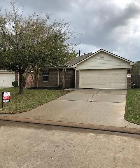 32107 Anne Ln — Photo 1