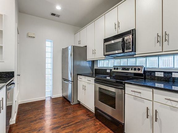 4th image of 4242 Buena Vista St APT 19