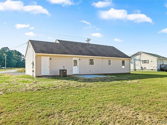 4th image of 29253 Meadowview Dr