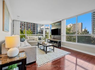 55 Elm Dr W #405, Mississauga, ON L5B 3Z3