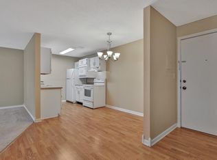 4 Pine Tree Dr APT 226, Arden Hills, MN 55112