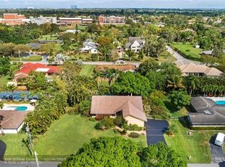 11841 Hermitage Dr, Plantation, FL 33325