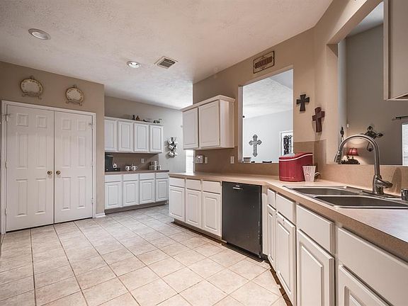 5th image of 8510 Sports Haven Dr