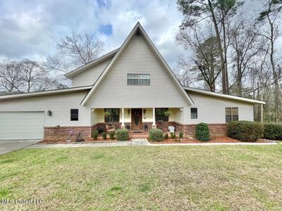 1422 E Lakeshore Dr, Carriere, MS, 39426