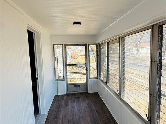 2nd image of 516 Sering Ave