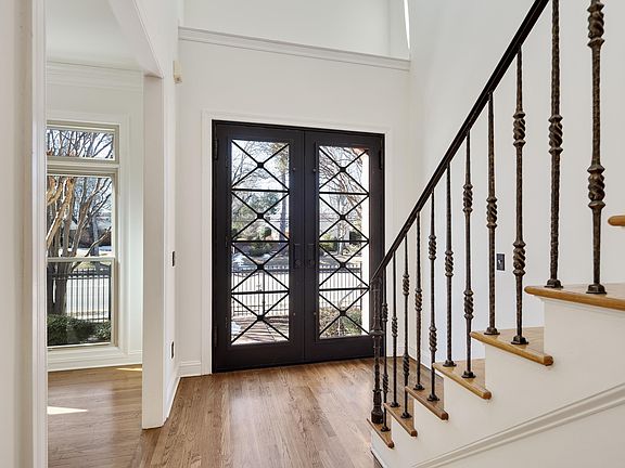 4th image of 186 N White Station Rd