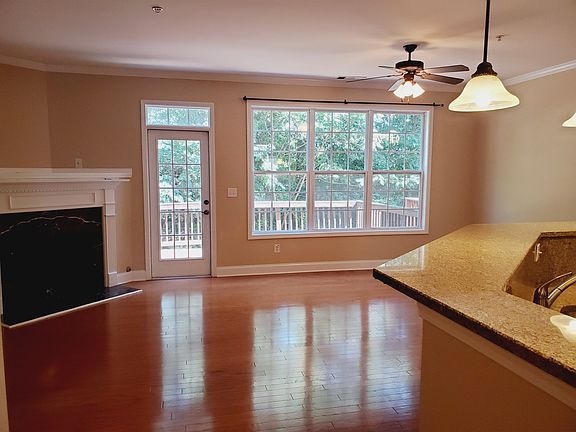 4th image of 470 Williamson St SE