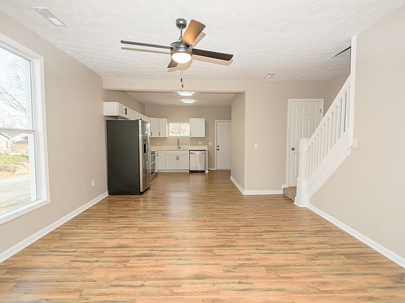 5th image of 1301 W Powers St