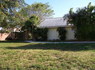 1822 Windsor Dr, North Palm Beach, FL 33408
