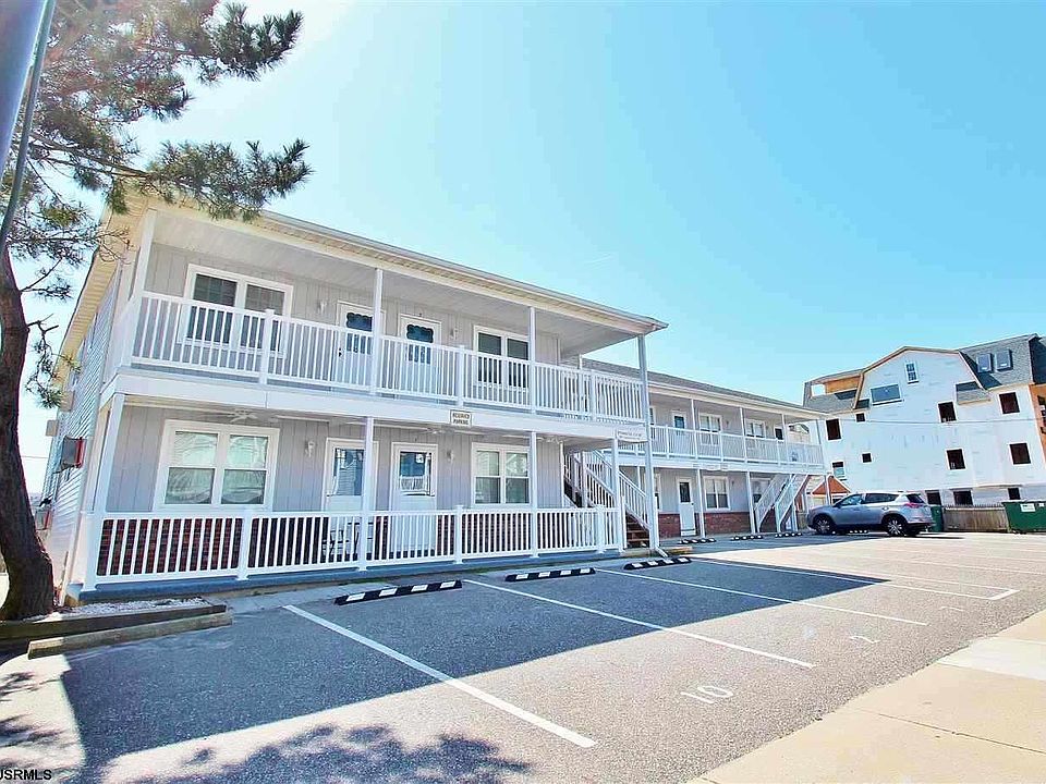 1st image of 844 Plymouth Pl #2