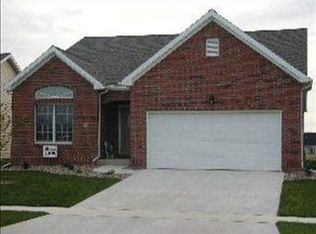 25 Crista Ann Ct, Bloomington, IL 61704