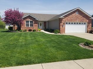9033 Marquette St, Saint John, IN 46373
