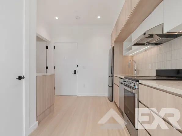 33 4th Street image 6 of 14