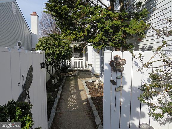 4th image of 179 Raintree Ct