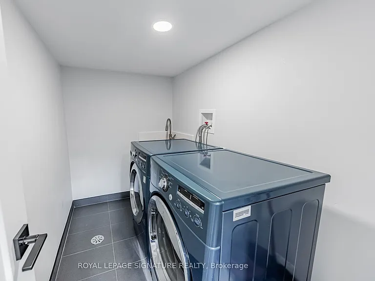 16 Boem Ave — Photo 30
