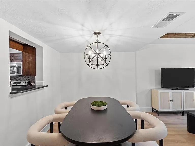 2517 W Tennessee Ave — Photo 4