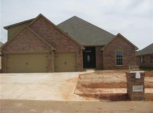 2100 Kendall Ct, Edmond, OK 73003