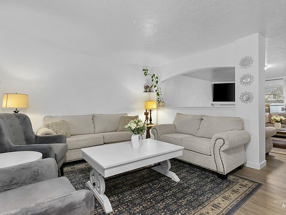 4th image of 12322 W Abram Dr