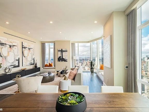 5th image of 45 E 22nd St #42A