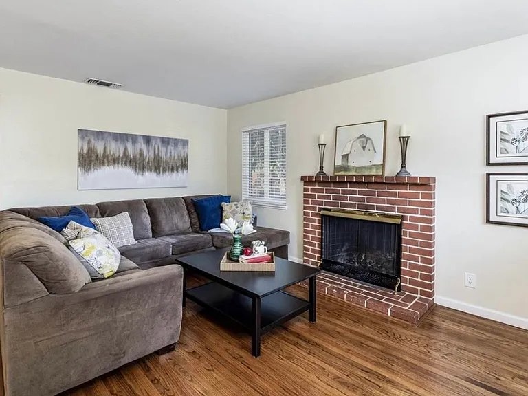 894 Santa Cruz Dr — Photo 14