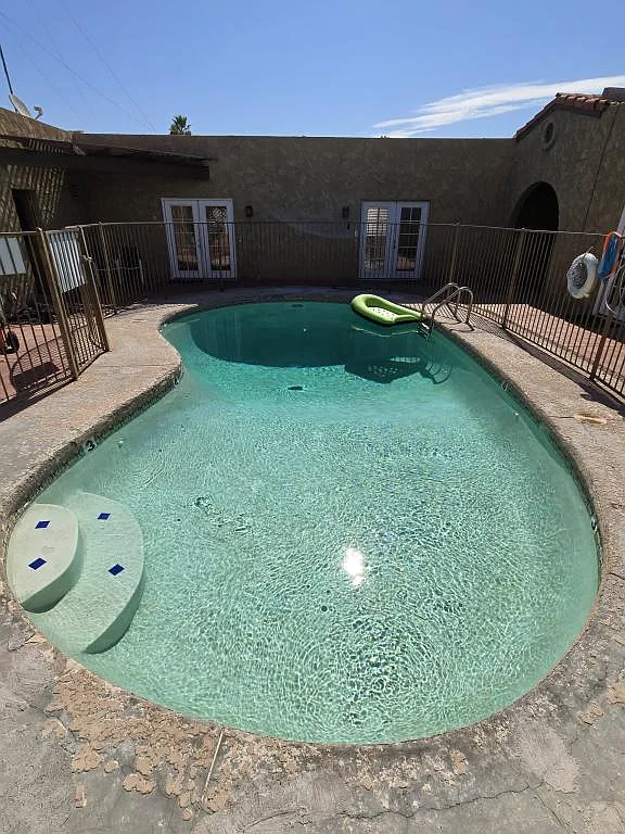 690 Paseo Granada — Photo 1