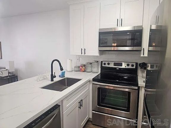 4th image of 6924 Hyde Park Dr Unit 314