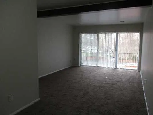 Building Photo - 750 Pleasant Ave #203