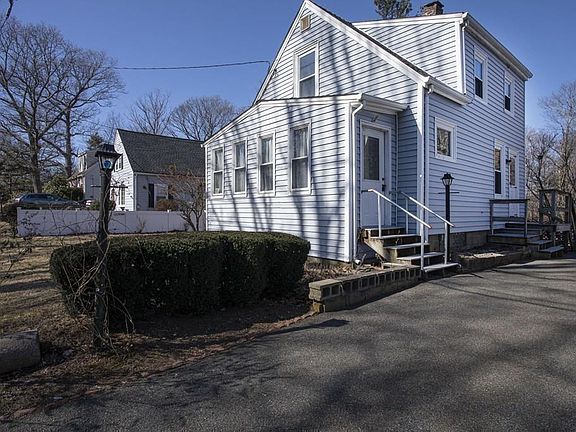2nd image of 364 Willow St