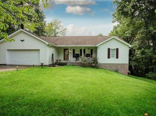 302 Hickory Rd, Glasgow, WV 25086