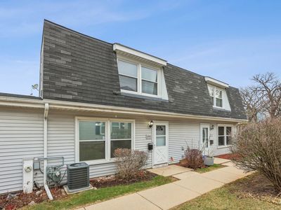 1945 Hancock Dr, Hoffman Estates, IL, 60169