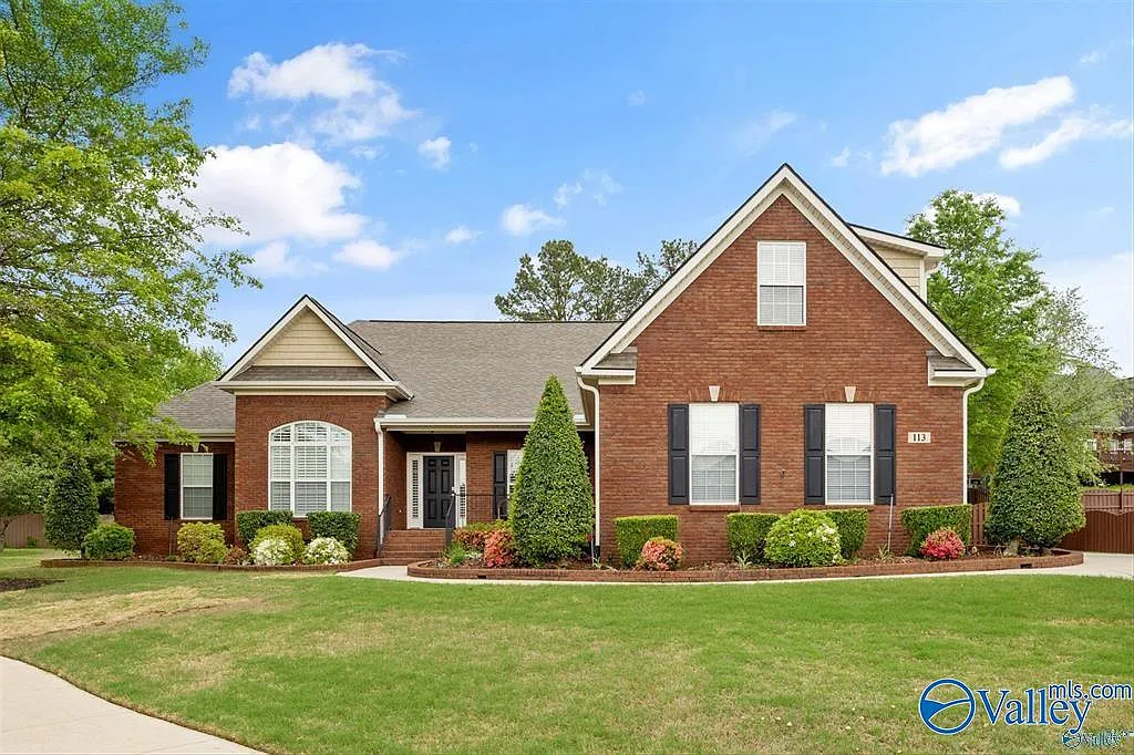 4 bed, 4.0 bath, 3450 sqft, $3,490 — Photo 1