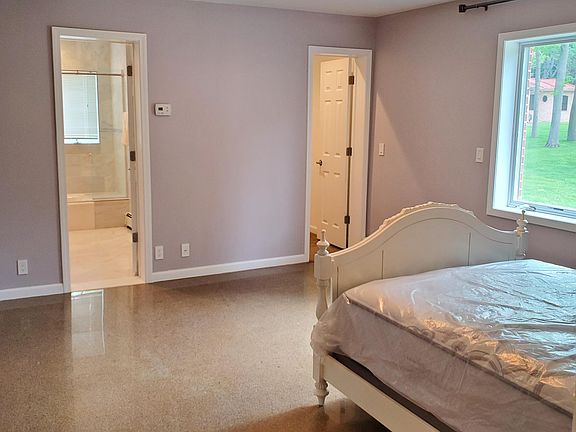 5th image of 9 Copperfield Ln #1
