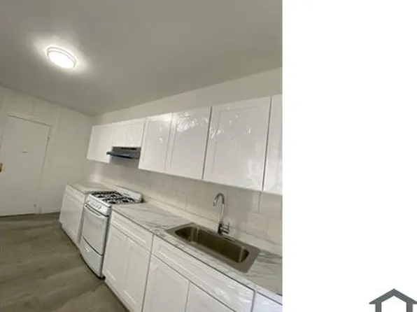 176 Oak St, Yonkers, NY