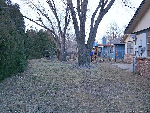 5th image of 3320 S Ash Ct