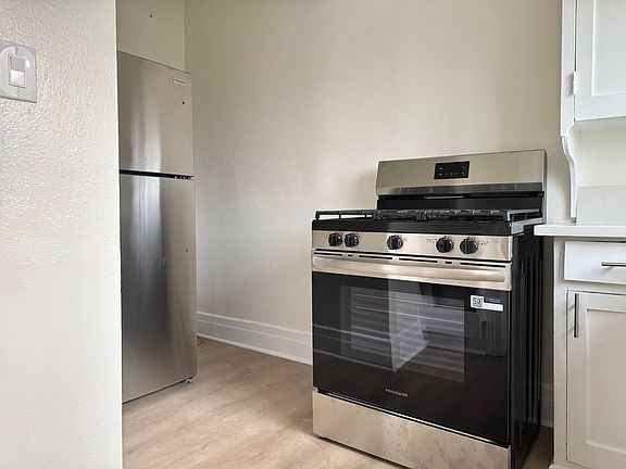 5th image of 207 S Berendo St APT 212