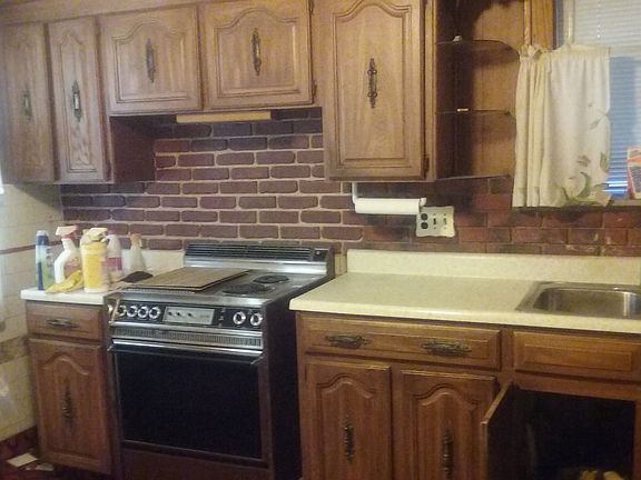 5th image of 4854 Farlin Ave