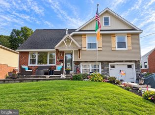 4408 Chandler Dr, Brookhaven, PA 19015