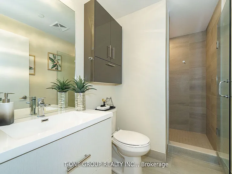 188 Fairview Mall Dr #915 — Photo 18