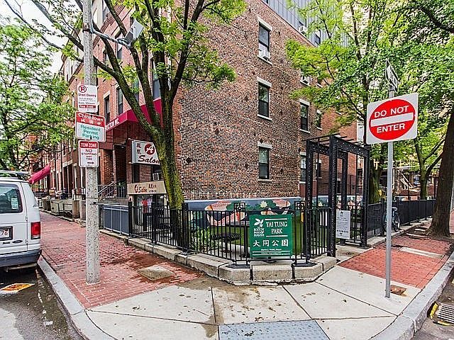 1st image of 106 Tyler St