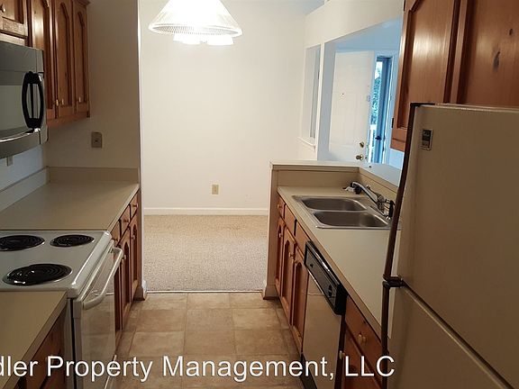 2nd image of 414 Delaware Ave APT 323