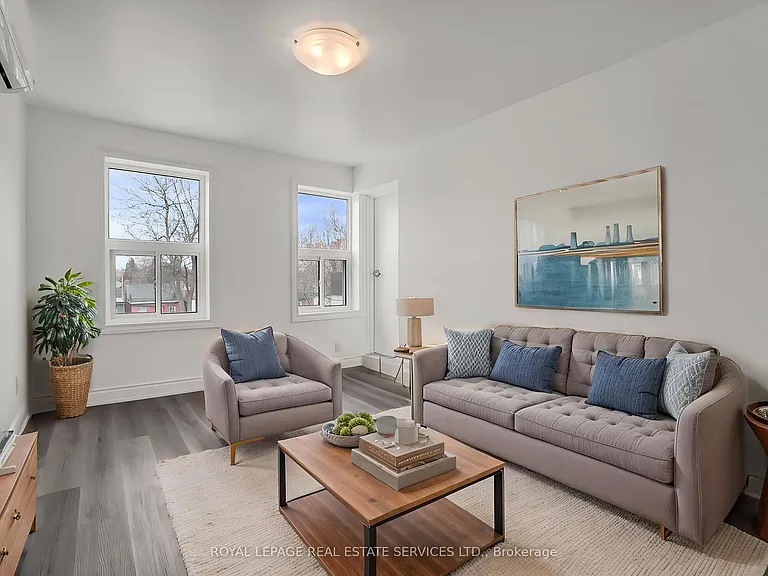 2820 Danforth Ave #302 — Photo 9