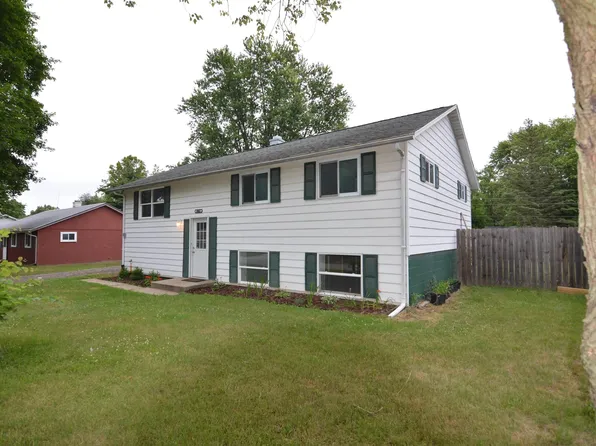 59612 Lee Ave, Elkhart, IN 46517