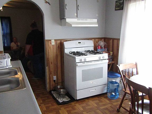 5th image of 516 Cornell Ave