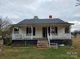 414 Spinners Dr, Cherryville, NC 28021