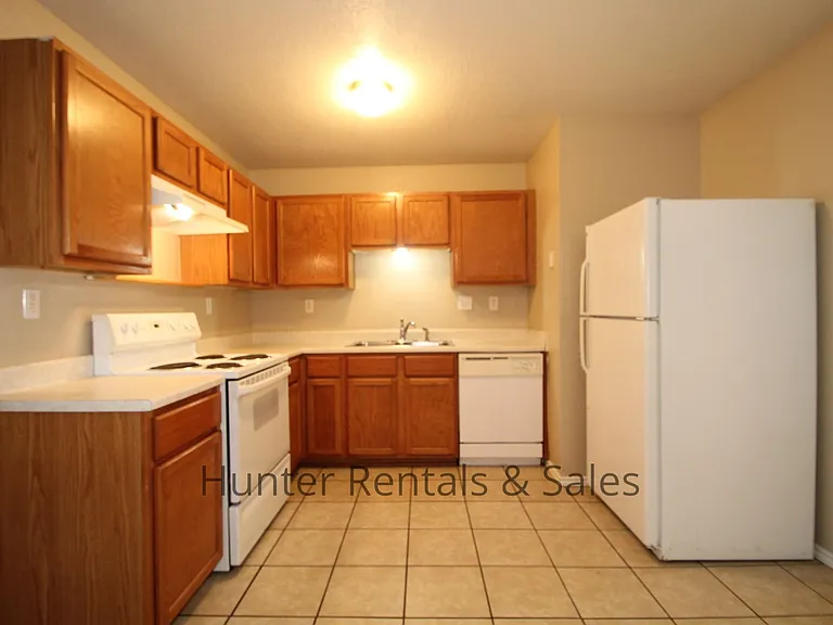 2809D Leroy Cir — Photo 9