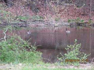 15 Hoyt Ln, Walden, NY 12586