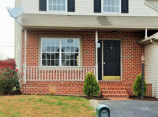 291 W Fulton St, New Holland, PA 17557