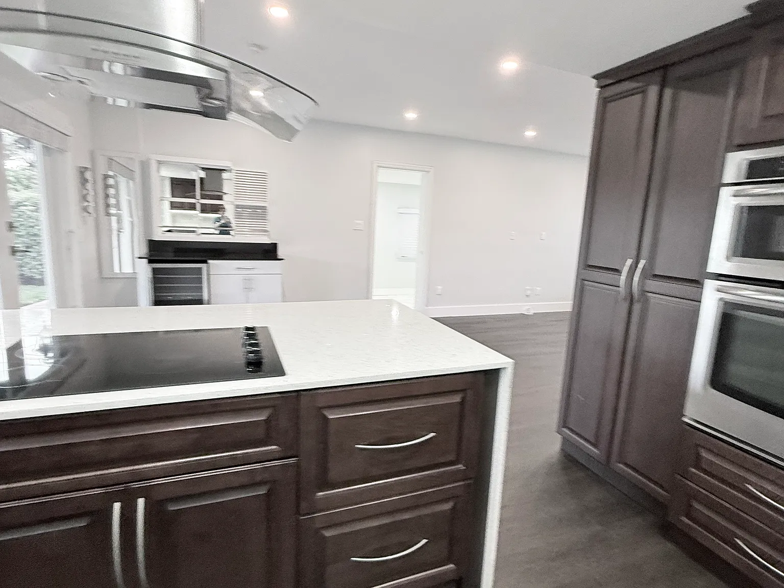 4 bed, 2377 sqft, $6,000 — Photo 3