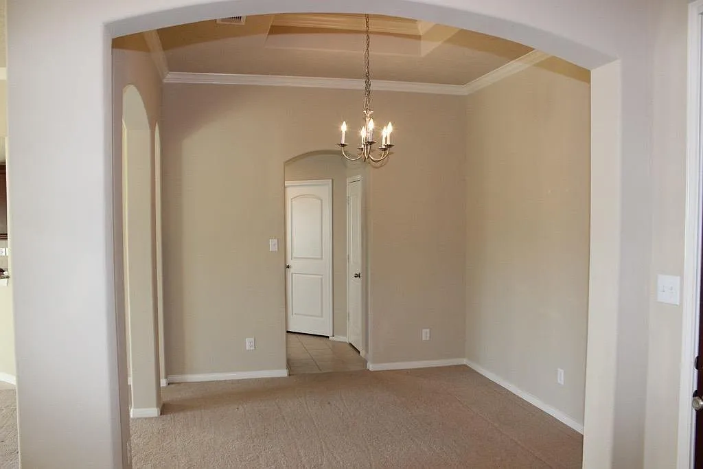 3 bed, 2.0 bath, 1749 sqft, $1,925 — Photo 1