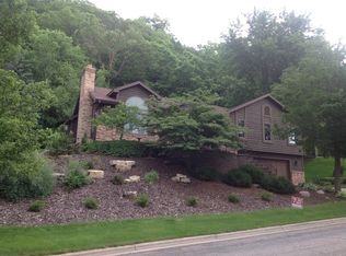 4621 Cliffside Dr, La Crosse, WI 54601
